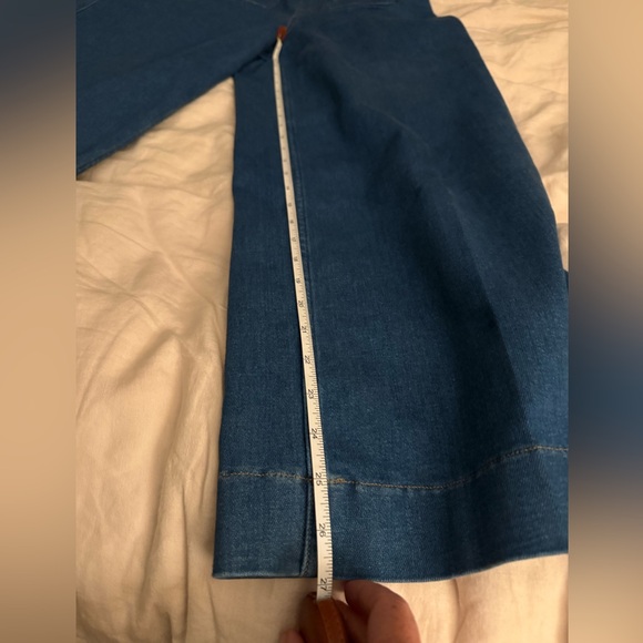 NWT Spanx cropped wide leg jean with patch pockets and tummy control - Picture 4 of 4